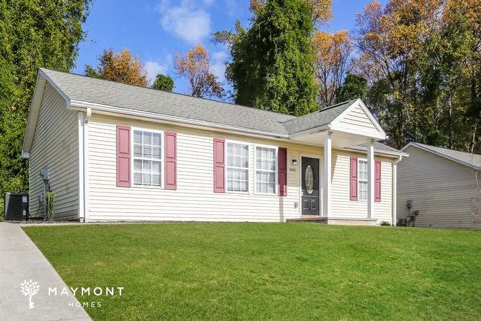 4015 Mountainridge Dr - Photo 4 of 15