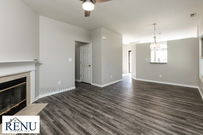 2710 Lucas Dr - Photo 5 of 23