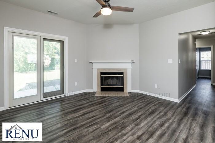 2710 Lucas Dr - Photo 6 of 23