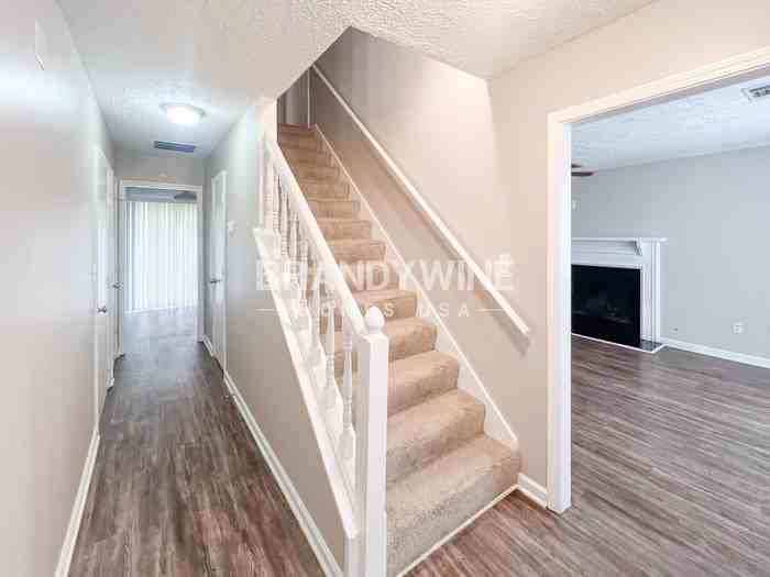 2259 Hampton Dr - Photo 2 of 24