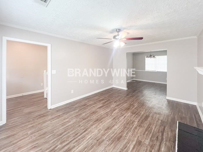 2259 Hampton Dr - Photo 5 of 24