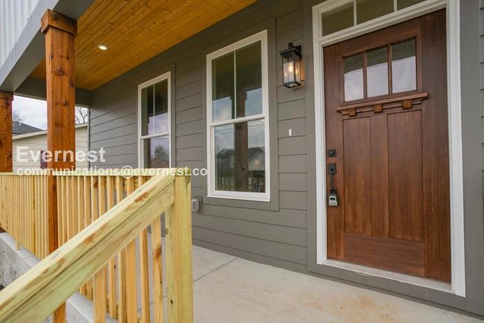 1612 23rd Ave N - Photo 2 of 19