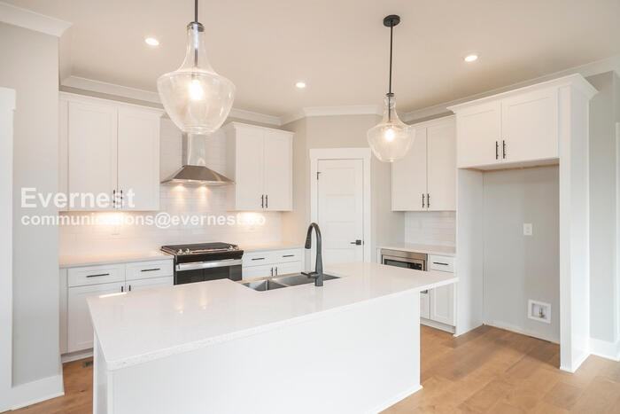 1612 23rd Ave N - Photo 3 of 19