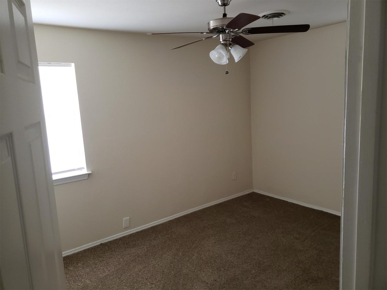 7421 Beckwood Dr #1 - Photo 4 of 11