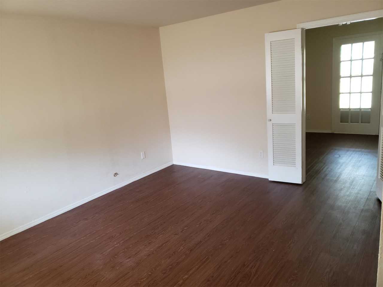 7421 Beckwood Dr #1 - Photo 5 of 11