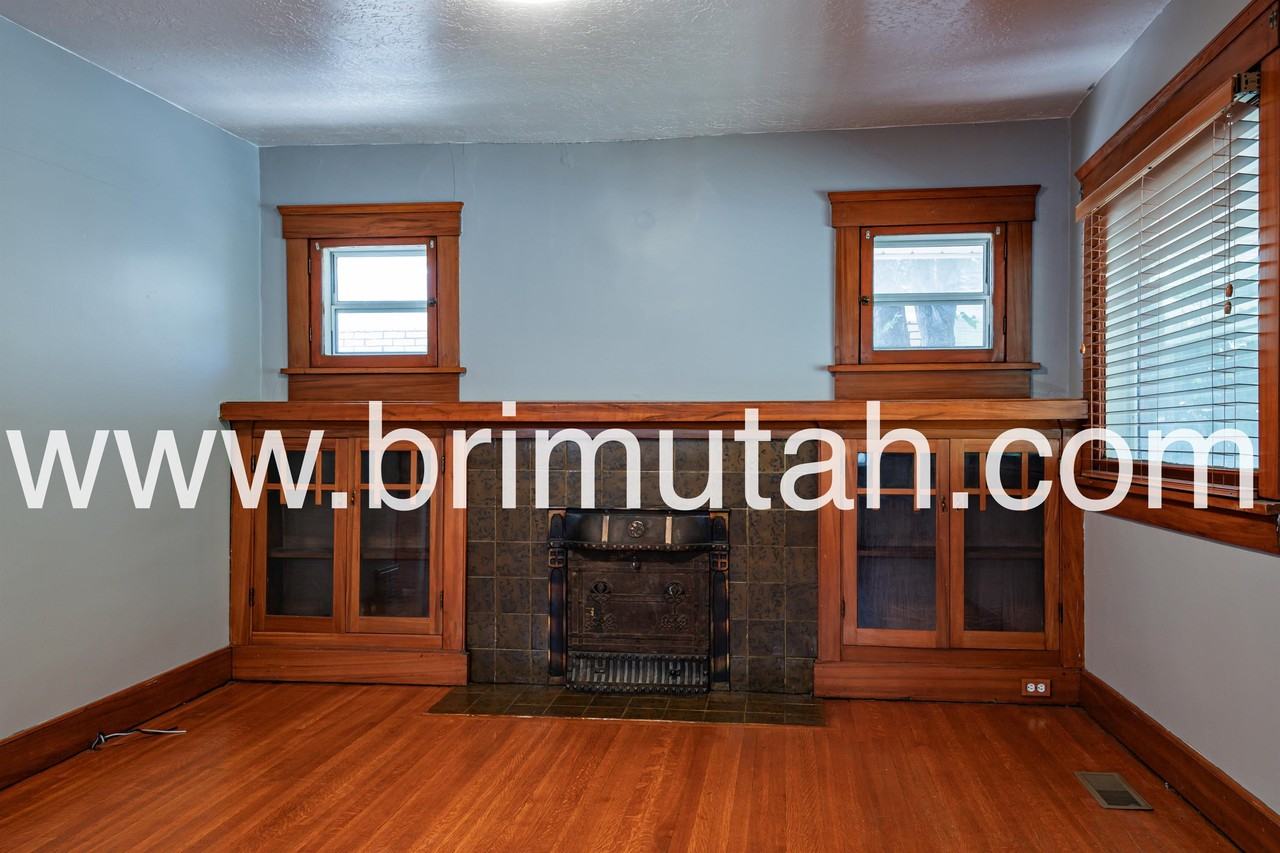 628 E Browning Ave #1 - Photo 4 of 27