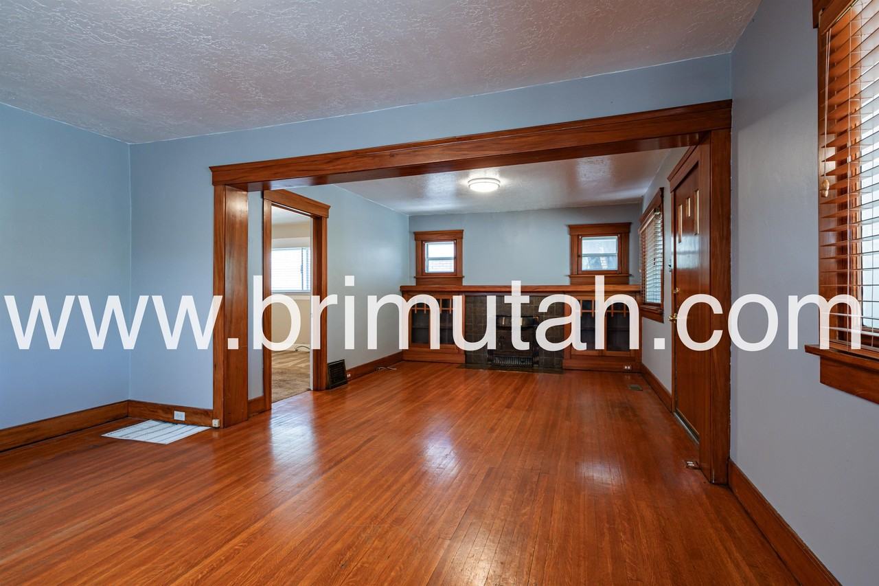 628 E Browning Ave #1 - Photo 5 of 27