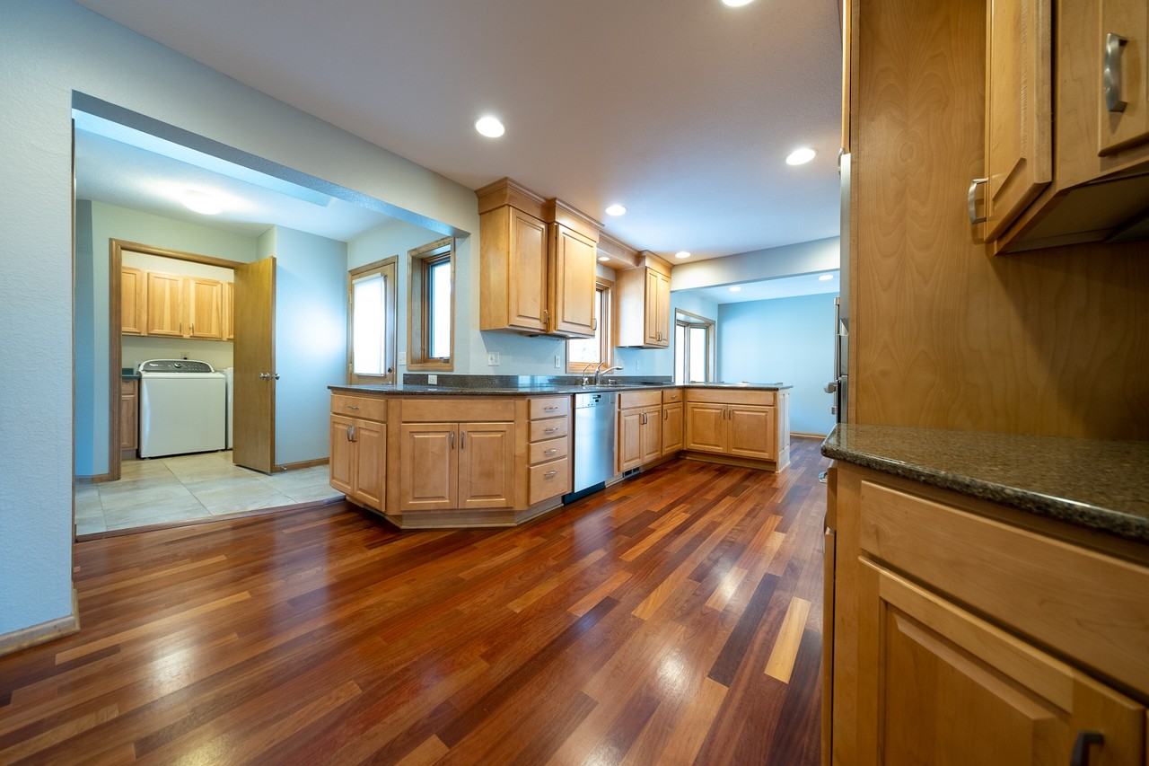 2575 Lake Elmo Ave N #1 - Photo 6 of 36