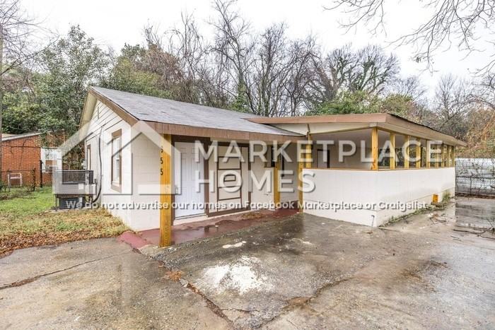 955 Putnam St - Photo 3 of 26