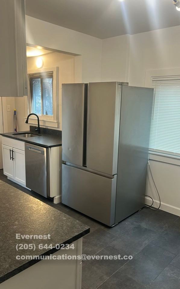 2730 Elliott Ave - Photo 3 of 35