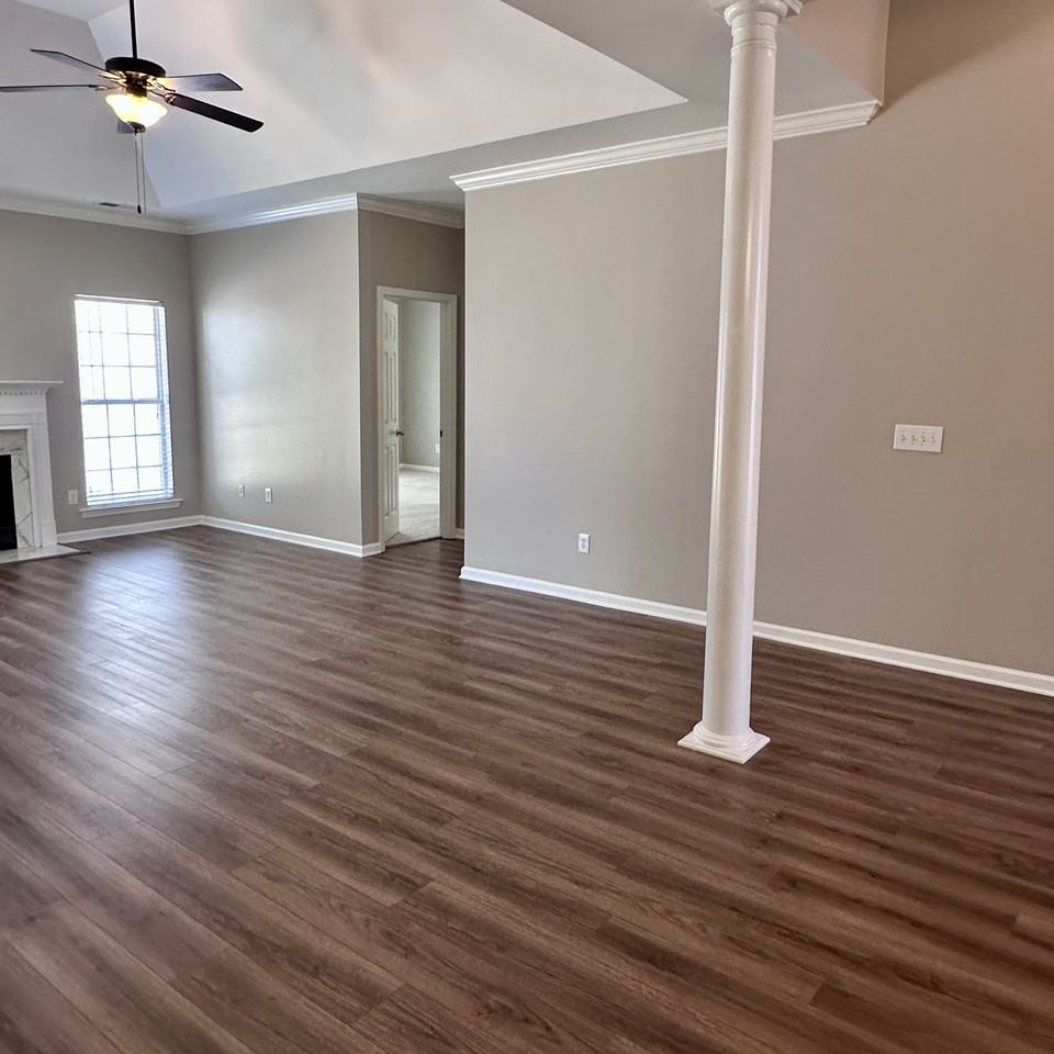 384 Savannah Cir #1 - Photo 3 of 21