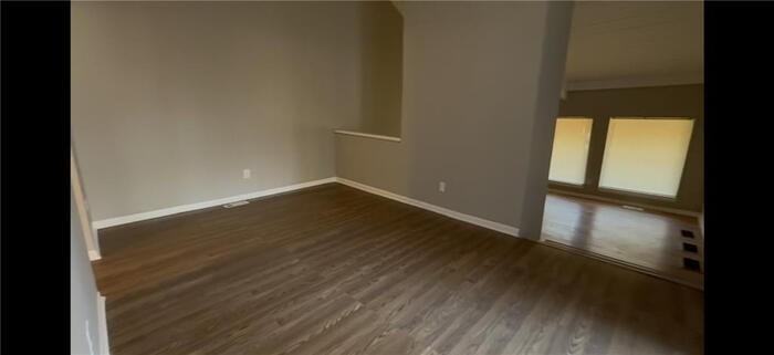 2481 Terrace Trl - Photo 5 of 17