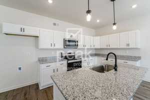featured image of 1332 12th St