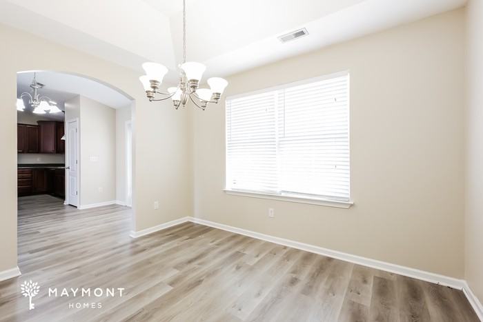 267 Walcott Dr - Photo 4 of 11