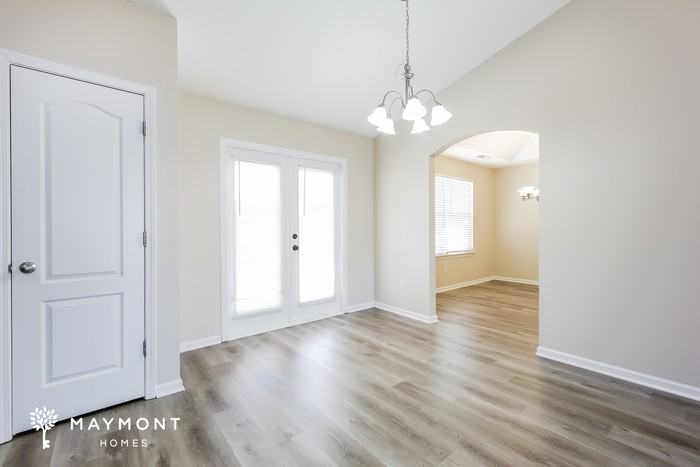 267 Walcott Dr - Photo 5 of 11