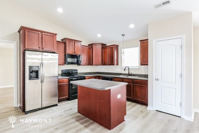 267 Walcott Dr - Photo 6 of 11