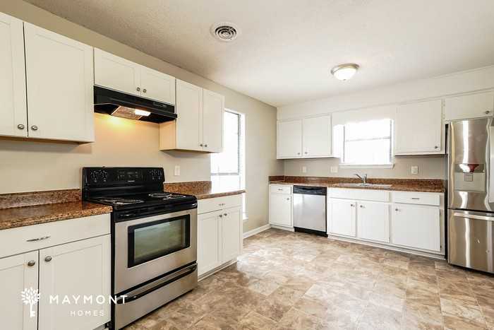 3516 Becton Rd - Photo 5 of 12