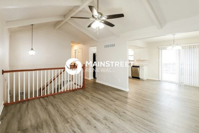 215 Se Crescent St - Photo 5 of 19