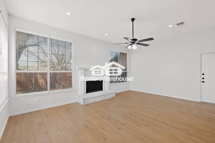 760 Rockefeller Ln - Photo 4 of 41