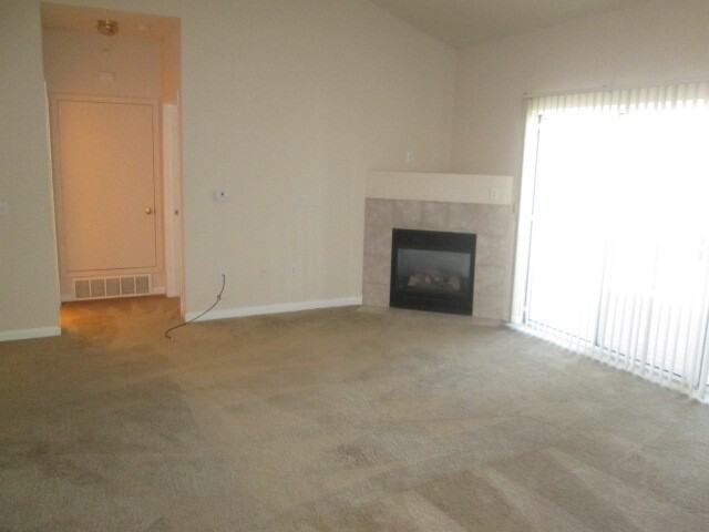 14465 Sprague Ct #303 - Photo 6 of 10