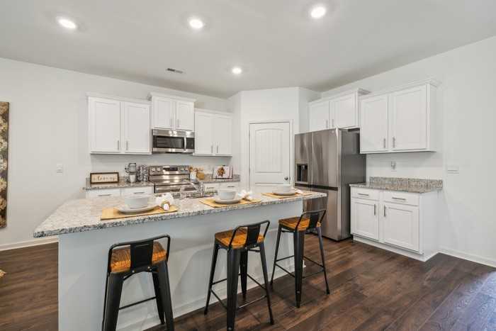 5636 Timber Leaf Loop - Photo 6 of 19