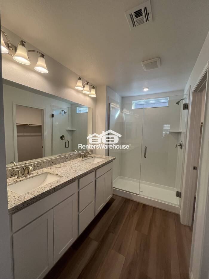 854 Benning St - Photo 7 of 16