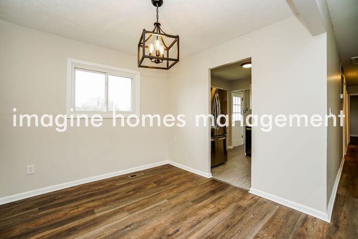 24 Robinhood Dr - Photo 5 of 14