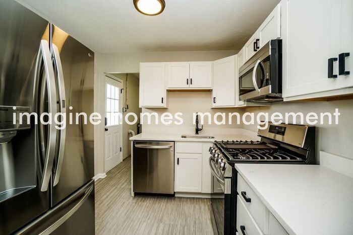 24 Robinhood Dr - Photo 6 of 14