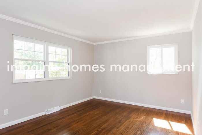 517 Spring Meadows Dr - Photo 5 of 21