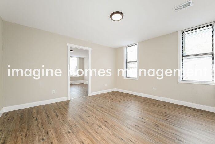 164 S 15th St #2 - Photo 4 of 16