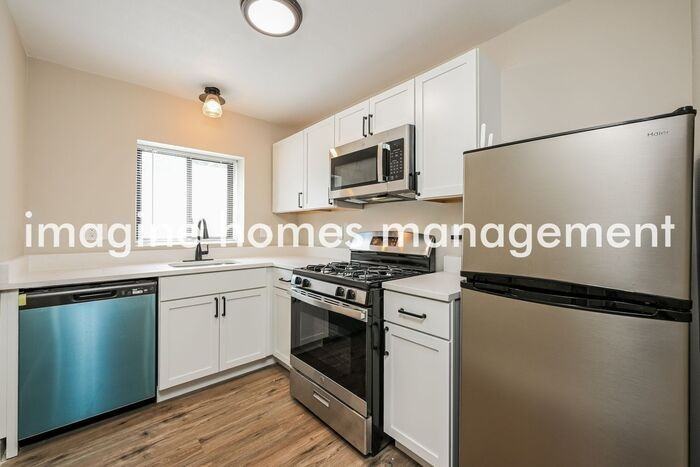 164 S 15th St #2 - Photo 7 of 16