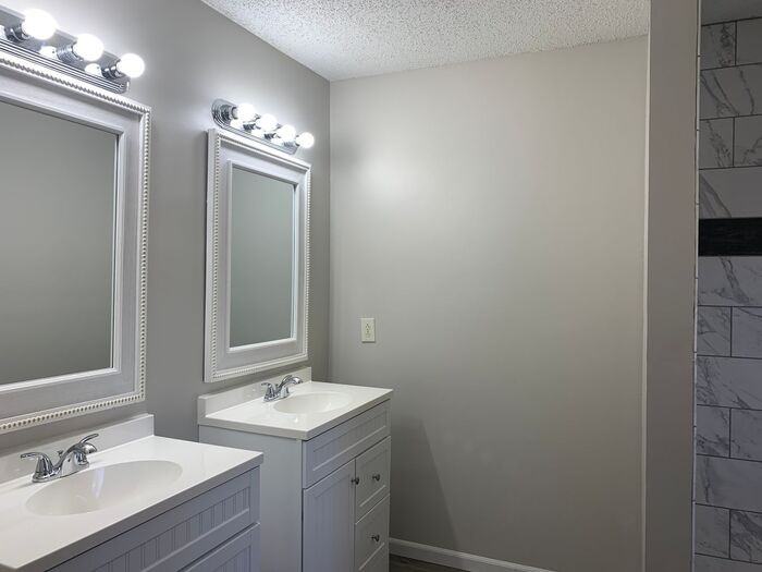 12308 S Albervan St - Photo 5 of 8