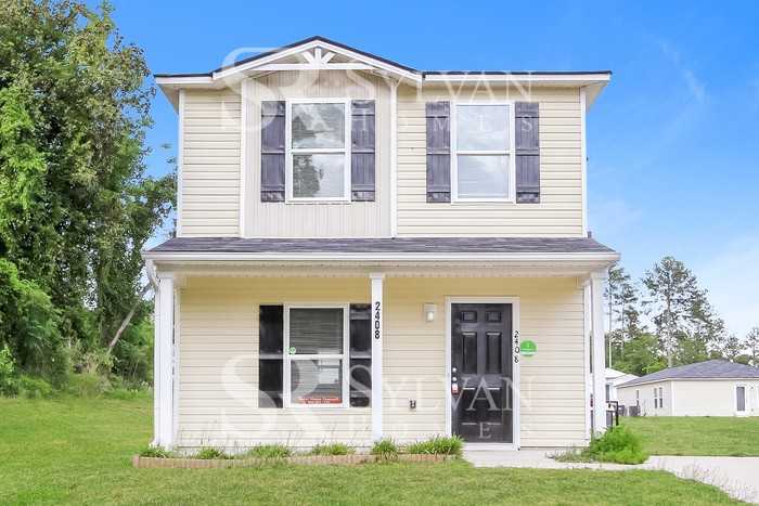 2408 Luxembourg Dr - Photo 2 of 16