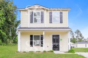 featured image of 2408 Luxembourg Dr