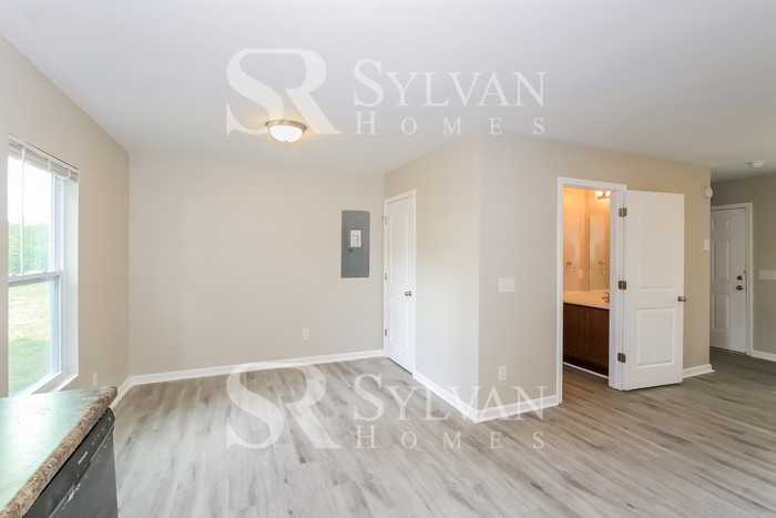 2408 Luxembourg Dr - Photo 6 of 16