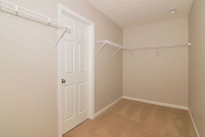 10010 Jenna Ln - Photo 7 of 21