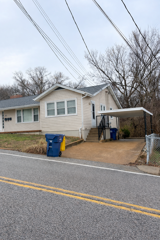 215 N 9th St #A - Photo 2 of 10