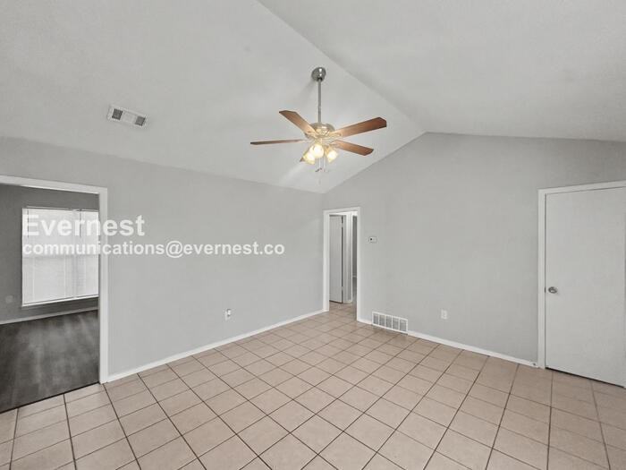 6270 Jamestown Ave - Photo 6 of 25