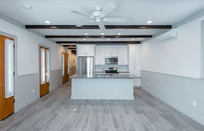 321 Ashley Ave #B - Photo 3 of 10