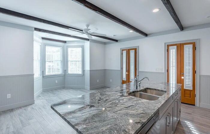 321 Ashley Ave #B - Photo 5 of 10