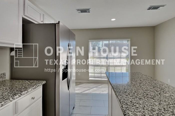 20422 Eagle Nest Fls - Photo 7 of 25