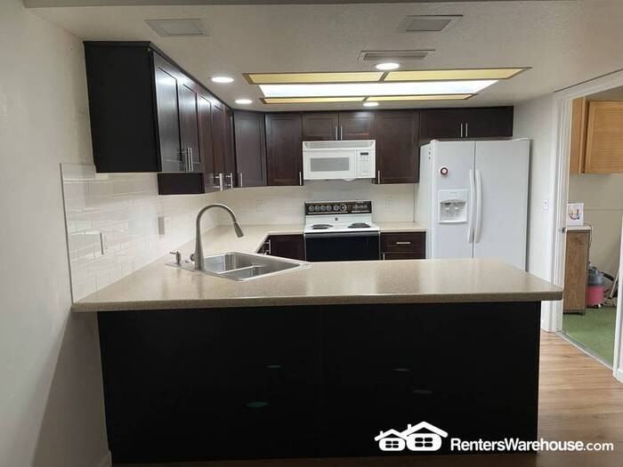 2525 E Villa Theresa Dr - Photo 2 of 18