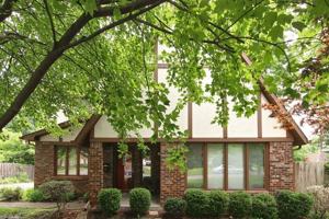 featured image of 4631 Graceland Ave