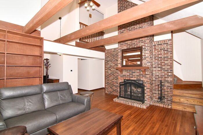 4631 Graceland Ave - Photo 6 of 19