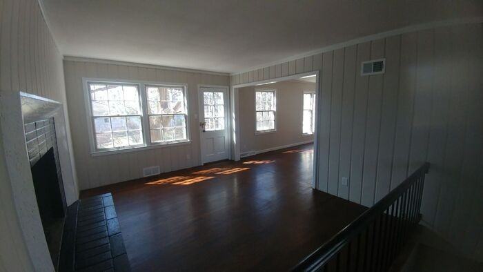 8432 Sagamore Rd - Photo 6 of 21