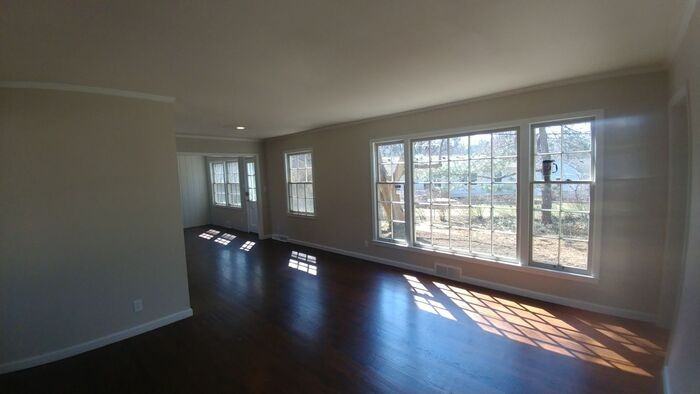 8432 Sagamore Rd - Photo 7 of 21