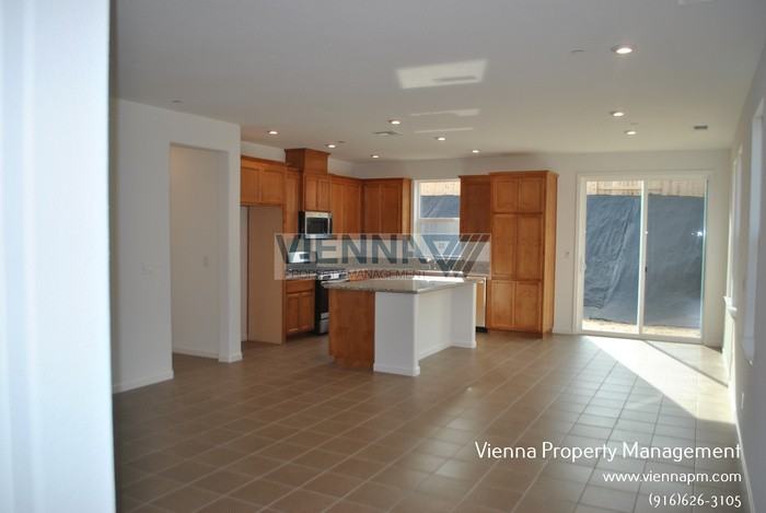 111 Chesapeake Ct - Photo 4 of 22