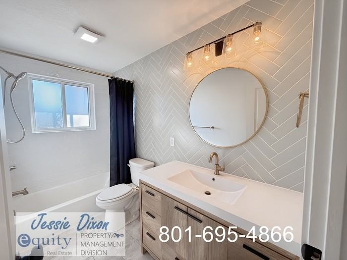 586 East 4300 South Street - Photo 4 of 25