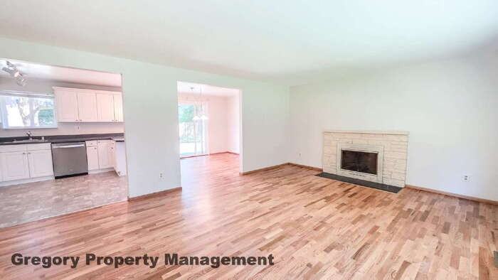 7621 220th St Sw - Photo 5 of 23