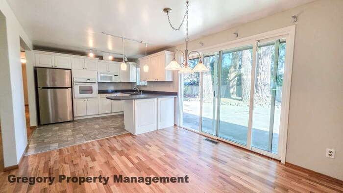 7621 220th St Sw - Photo 7 of 23